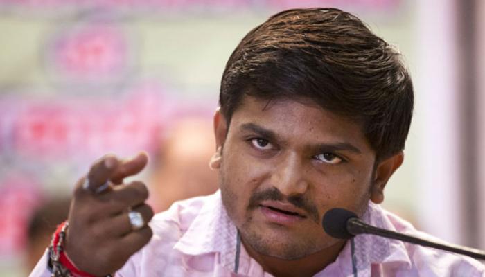 अण्णा हजारेंची भाजपसोबत सेटिंग - हार्दिक पटेल अण्णा हजारेंची भाजपसोबत सेटिंग - हार्दिक पटेल