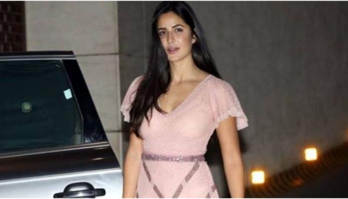 अंबानींच्या पार्टीत कतरिनानं परिधान केलेल्या ड्रेसची किंमत माहीत आहे का? अंबानींच्या पार्टीत कतरिनानं परिधान केलेल्या ड्रेसची किंमत माहीत आहे का?