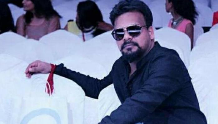 'फेक न्यूज' प्रकरणी पोस्टकार्ड न्यूज वेबसाईटच्या संपादकाला अटक 'फेक न्यूज' प्रकरणी पोस्टकार्ड न्यूज वेबसाईटच्या संपादकाला अटक