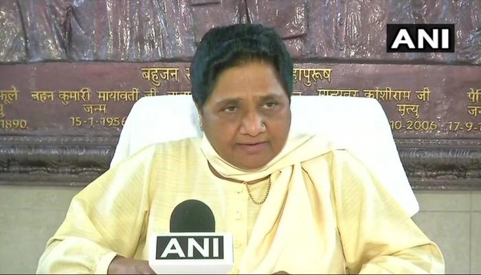 भारत बंद : हिंसा करणाऱ्यांवर कारवाई करण्याची मायावतींची मागणी भारत बंद : हिंसा करणाऱ्यांवर कारवाई करण्याची मायावतींची मागणी