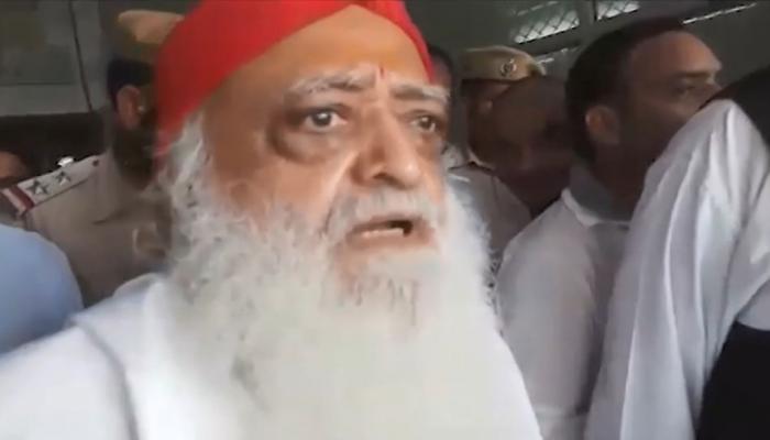 व्हिडिओ : आसारामनं सलमानला दिला मोलाचा सल्ला व्हिडिओ : आसारामनं सलमानला दिला मोलाचा सल्ला