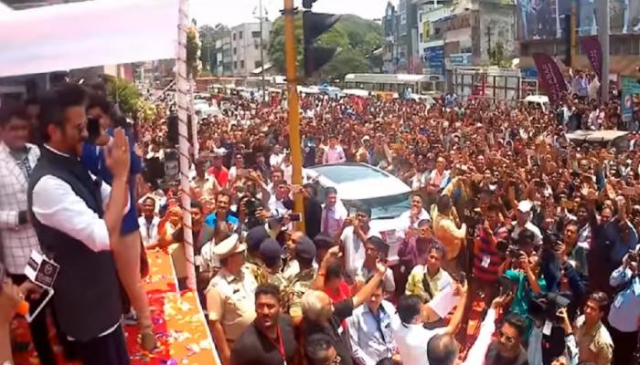 व्हिडिओ : 'कसं काय पाव्हणं...' म्हणत अनिल कपूरचा कोल्हापुरी तडका व्हिडिओ : 'कसं काय पाव्हणं...' म्हणत अनिल कपूरचा कोल्हापुरी तडका