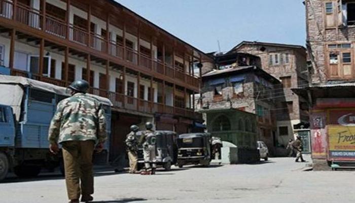 मंदिरात चिमुरडीवर सामूहिक बलात्कार-हत्या... आरोपी पोलिसांवरही चार्जशीट दाखल मंदिरात चिमुरडीवर सामूहिक बलात्कार-हत्या... आरोपी पोलिसांवरही चार्जशीट दाखल