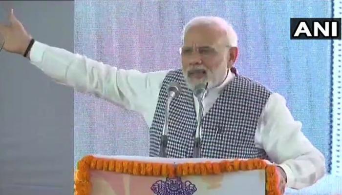 अखेर कठुआ-उन्नावच्या घटनांवर मोदींचं मौन सुटलं! अखेर कठुआ-उन्नावच्या घटनांवर मोदींचं मौन सुटलं!