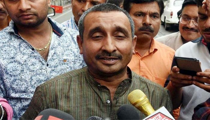उन्नव गॅंगरेप प्रकरण: भाजपचा आरोपी आमदार कुलदीप सिंह सेंगरला ७ दिवस सीबीआय कोठडी उन्नव गॅंगरेप प्रकरण: भाजपचा आरोपी आमदार कुलदीप सिंह सेंगरला ७ दिवस सीबीआय कोठडी