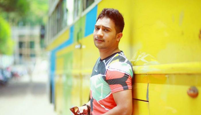 'स्वातंत्र्यवीर विनायक दामोदर सावरकर' च्या भूमिकेत निखिल राऊतला मिळतय प्रेक्षकांंचं भरभरून प्रेम 'स्वातंत्र्यवीर विनायक दामोदर सावरकर' च्या भूमिकेत निखिल राऊतला मिळतय प्रेक्षकांंचं भरभरून प्रेम