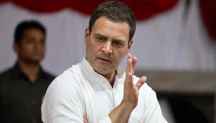 अमेठीत विद्यार्थ्यांनी राहुल गांधींना विचारले वीज-पाणी कधी मिळणार? उत्तर मिळाले मोदी, योगींना विचारा! अमेठीत विद्यार्थ्यांनी राहुल गांधींना विचारले वीज-पाणी कधी मिळणार? उत्तर मिळाले मोदी, योगींना विचारा!