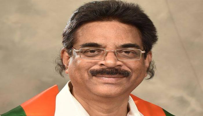 भाजपच्या या प्रदेश अध्यक्षाने दिला तडकाफडकी राजीनामा भाजपच्या या प्रदेश अध्यक्षाने दिला तडकाफडकी राजीनामा
