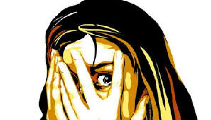 गँगरेप : आई-वडिलांनीच 20 लाखांना केली अल्पवयीन मुलीची विक्री गँगरेप : आई-वडिलांनीच 20 लाखांना केली अल्पवयीन मुलीची विक्री