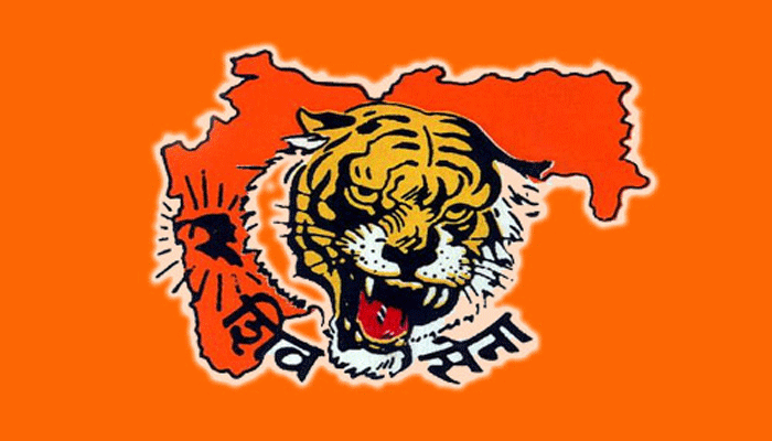 ऐतिहासिक वास्तूत 'कचरा'... महापौरांचा माफीनामा! ऐतिहासिक वास्तूत 'कचरा'... महापौरांचा माफीनामा!