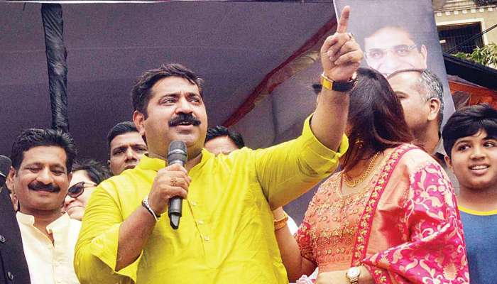 ट्ववीटरवर पाहा, भाजप आमदार राम कदम यांना नेटीझन्स कसे.. धू-धू धुतायत...! ट्ववीटरवर पाहा, भाजप आमदार राम कदम यांना नेटीझन्स कसे.. धू-धू धुतायत...!