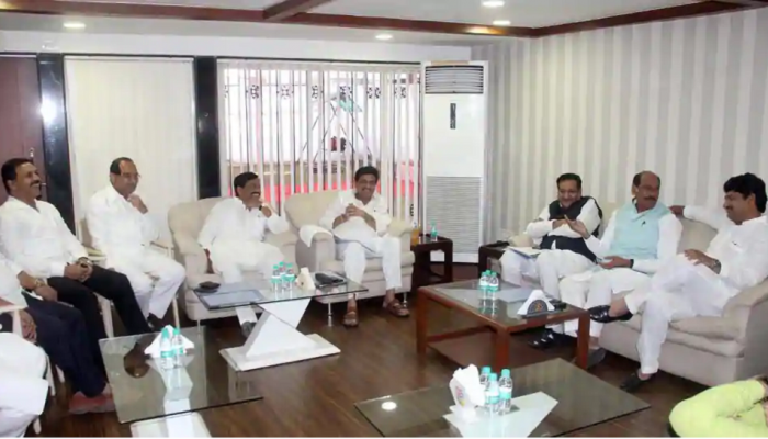 आगामी निवडणुकीसाठी काँग्रेस-राष्ट्रवादीचे महाआघाडीसाठी प्रयत्न आगामी निवडणुकीसाठी काँग्रेस-राष्ट्रवादीचे महाआघाडीसाठी प्रयत्न