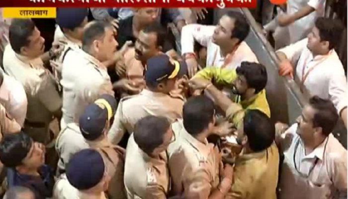 लालबाग राजाच्या कार्यकर्त्यांची मुजोरी, पोलिसांना धक्काबुक्की लालबाग राजाच्या कार्यकर्त्यांची मुजोरी, पोलिसांना धक्काबुक्की