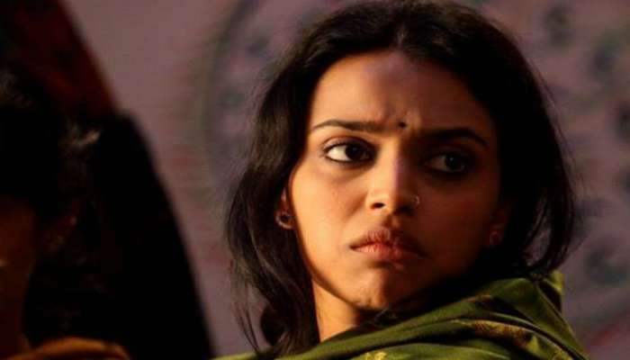 अखेर #MeToo विषयी स्वराने सोडलं मौन, म्हणाली... अखेर #MeToo विषयी स्वराने सोडलं मौन, म्हणाली...