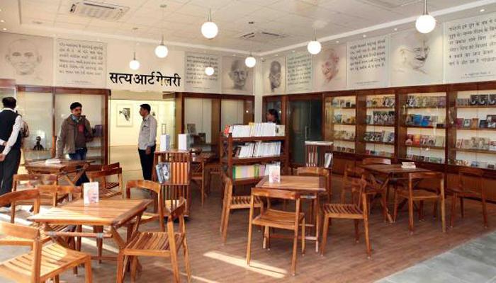 या हॉटेलात खाण्याचे पैसे लागत नाहीत या हॉटेलात खाण्याचे पैसे लागत नाहीत