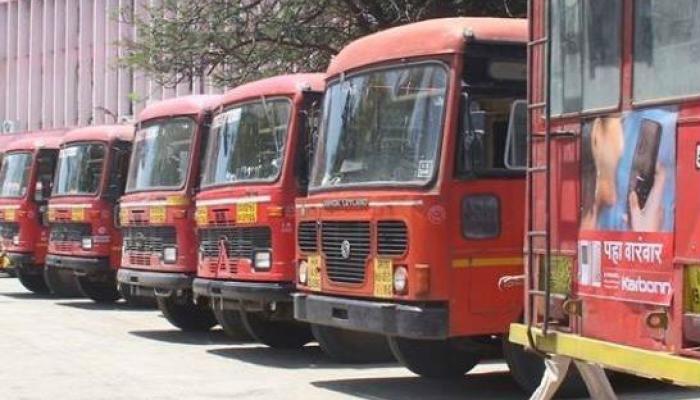 सरकारची पगारवाढ एसटी कर्मचाऱ्यांनी धुडकावली सरकारची पगारवाढ एसटी कर्मचाऱ्यांनी धुडकावली